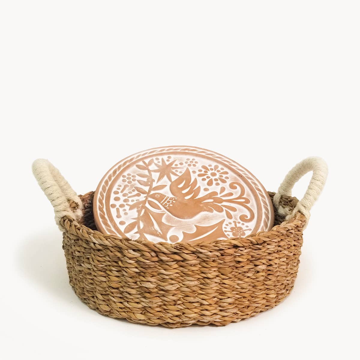 http://brownskitchen.com/cdn/shop/files/Handmade-Bread-Warmer-_-Wicker-Basket---Bird-Round-KORISSA-1694006867272_461d6fe2-f3a5-4b49-8a69-7d8bf1157480.jpg?v=1694015136