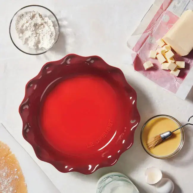 Le Creuset 9 Heritage Pie Dish - Cerise LE CREUSET