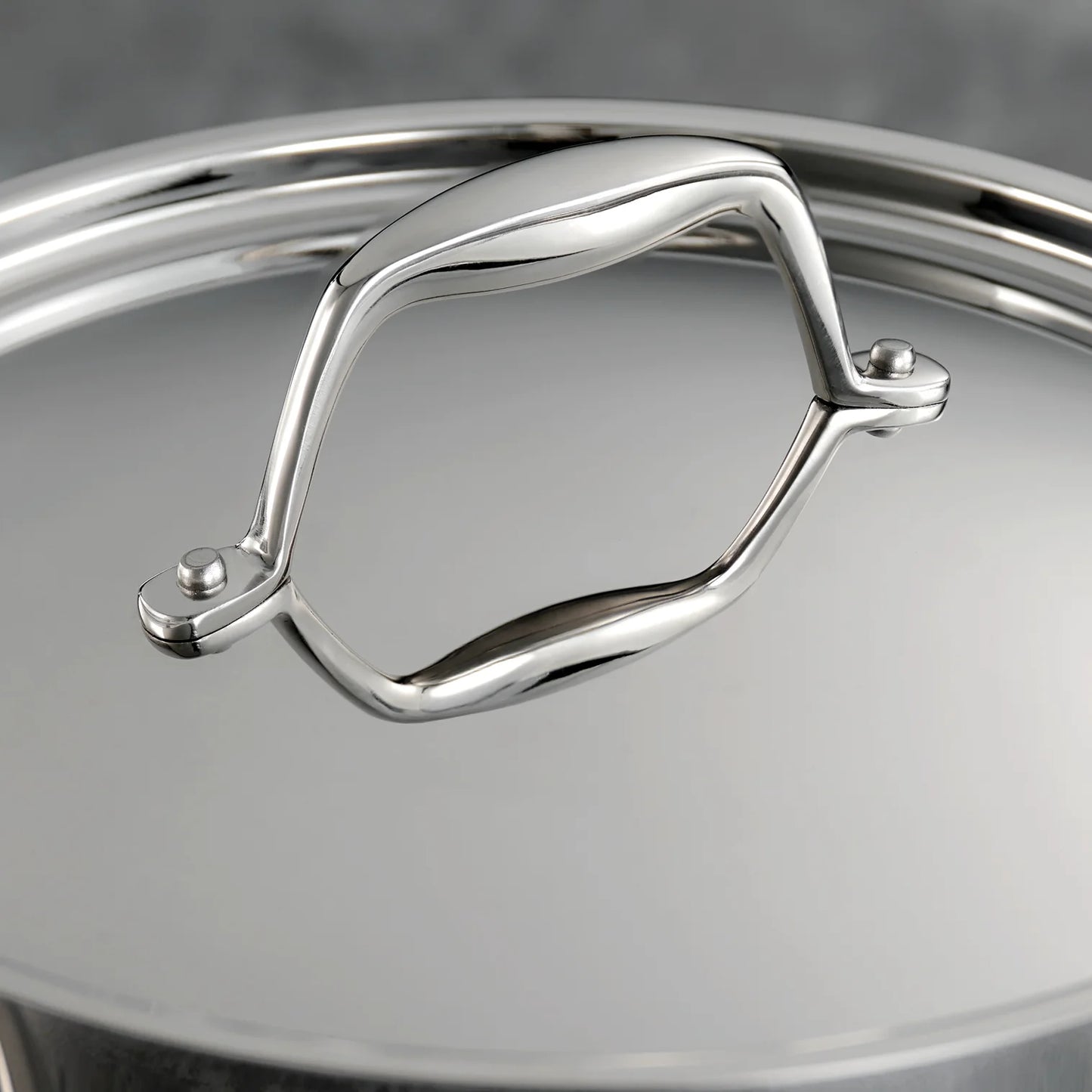 Tramontina Signature Tri-Ply Clad Stainless Steel Covered 1.5Qt Sauce Pan