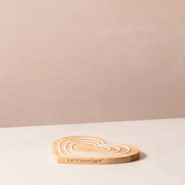 Limited Edition Classic Whistling Kettle with Light Gold Heart Knob