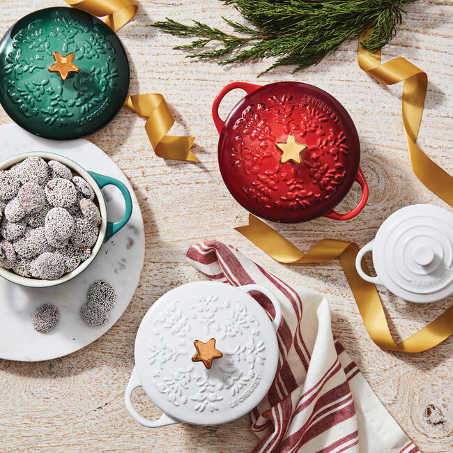 Noël Collection Mini Cocotte with Star Knob