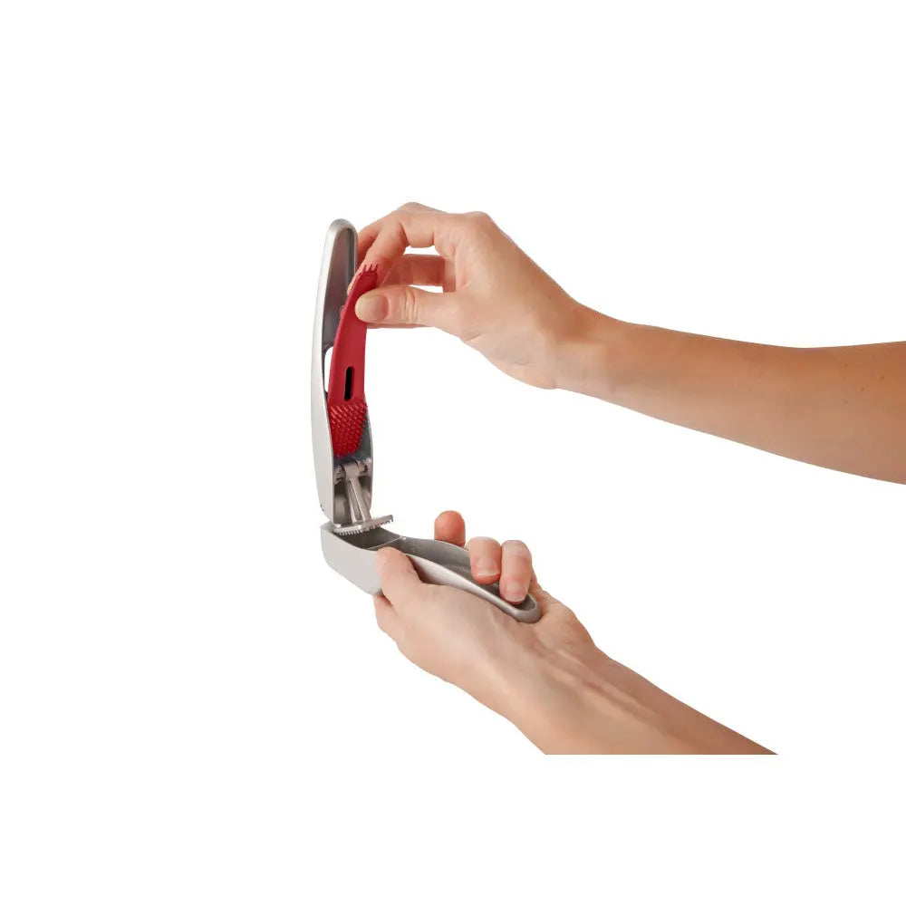 Zyliss Susi 3 Garlic Press DKB