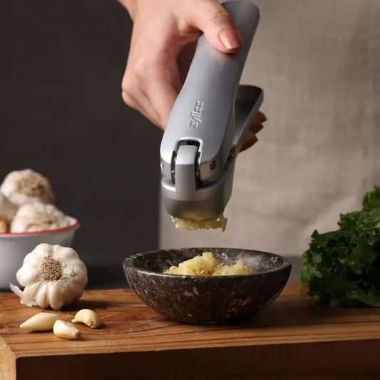Zyliss Susi 3 Garlic Press