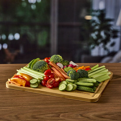 Snacklebox with Locking Bamboo Cutting Board Lid