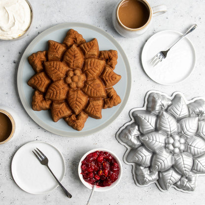 Nordic Ware Poinsettia Pull-Apart Cake Pan