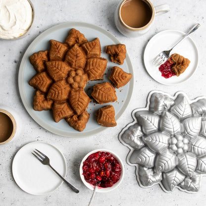 Nordic Ware Poinsettia Pull-Apart Cake Pan
