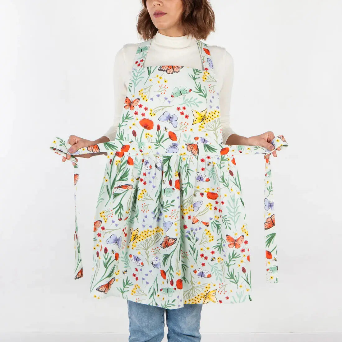 Classic Morning Meadow Apron NOW DESIGNS