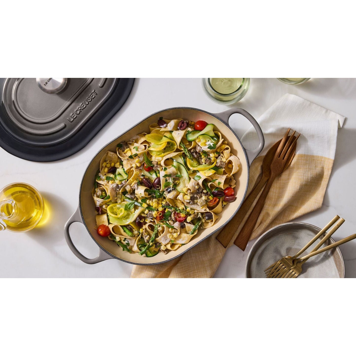 Le Creuset Signature Oval Casserole 3 3/4 Qt