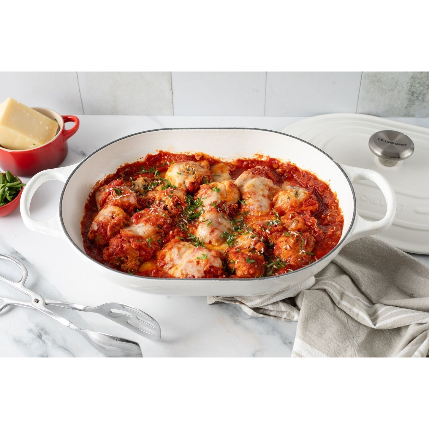 Le Creuset Signature Oval Casserole 3 3/4 Qt