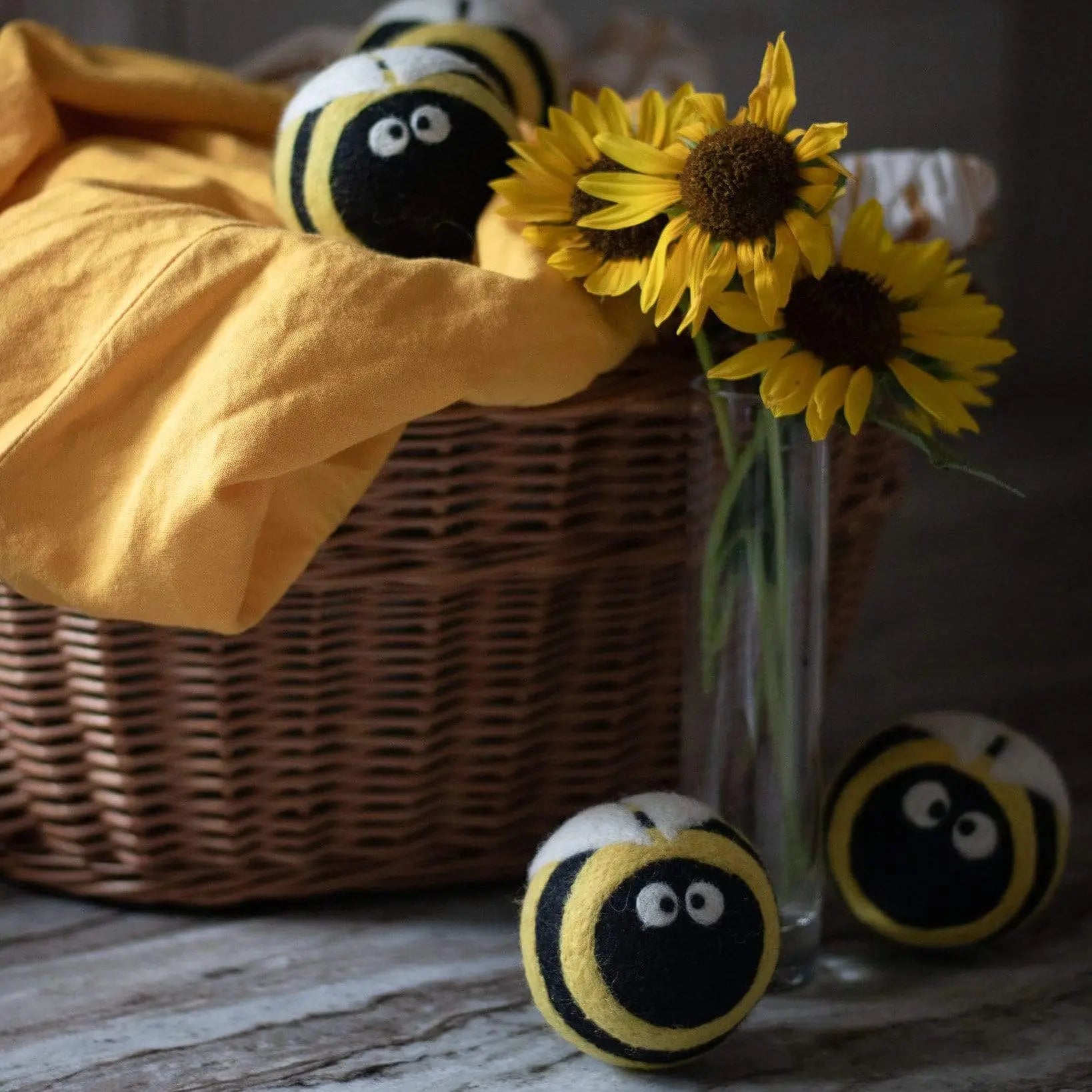 Friendsheep Busy Bees Eco Dryer Balls Friendsheep