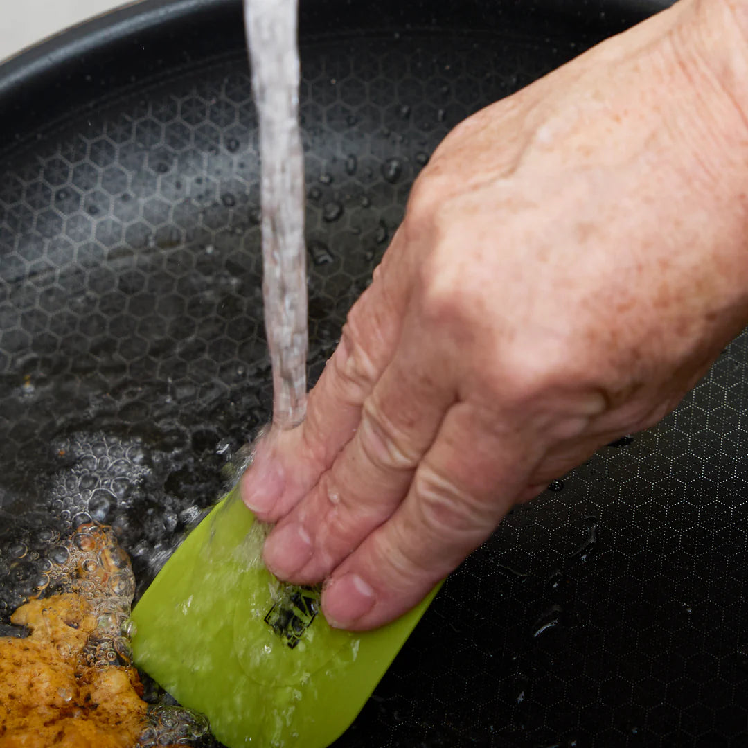 Small Plastic Pan Scraper