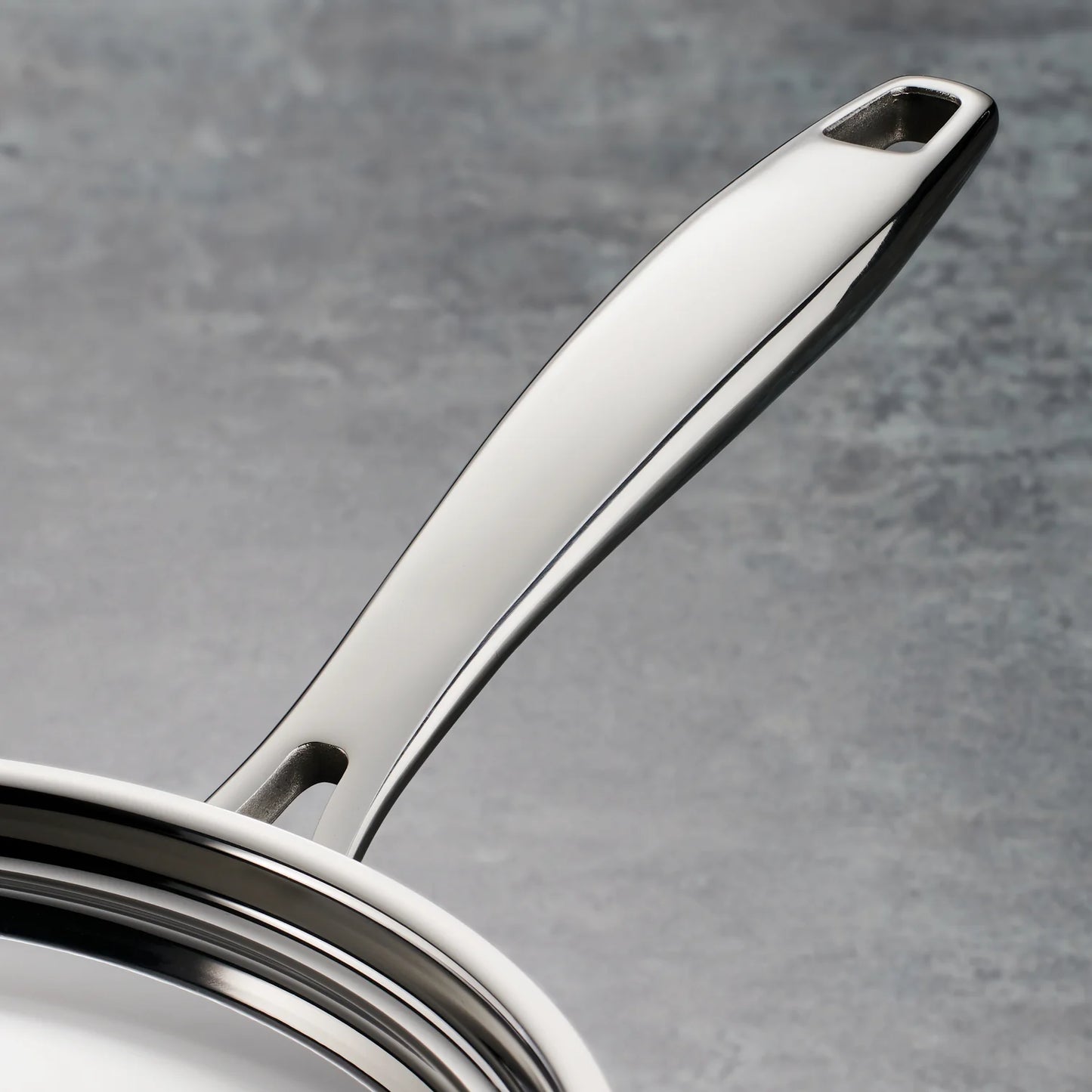 Tramontina Signature Tri-Ply Clad Stainless Steel Covered 1.5Qt Sauce Pan