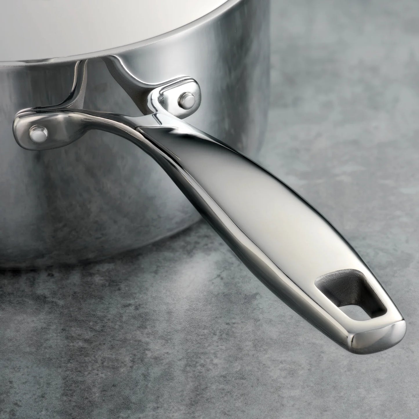 Tramontina Signature Tri-Ply Clad Stainless Steel Covered 1.5Qt Sauce Pan