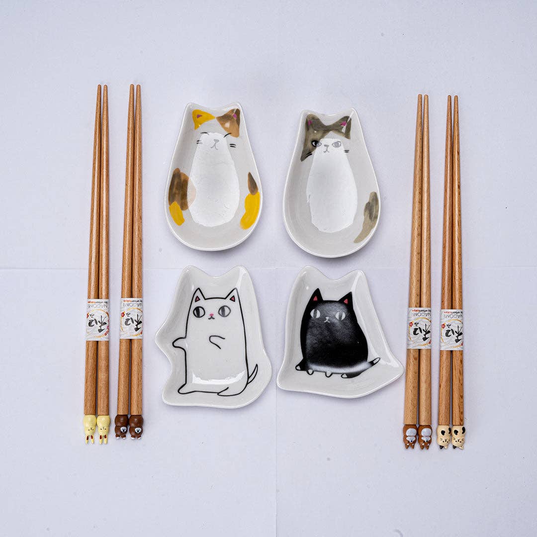 Cute Cats Wooden Chopsticks and Sauce Dish Gift Set