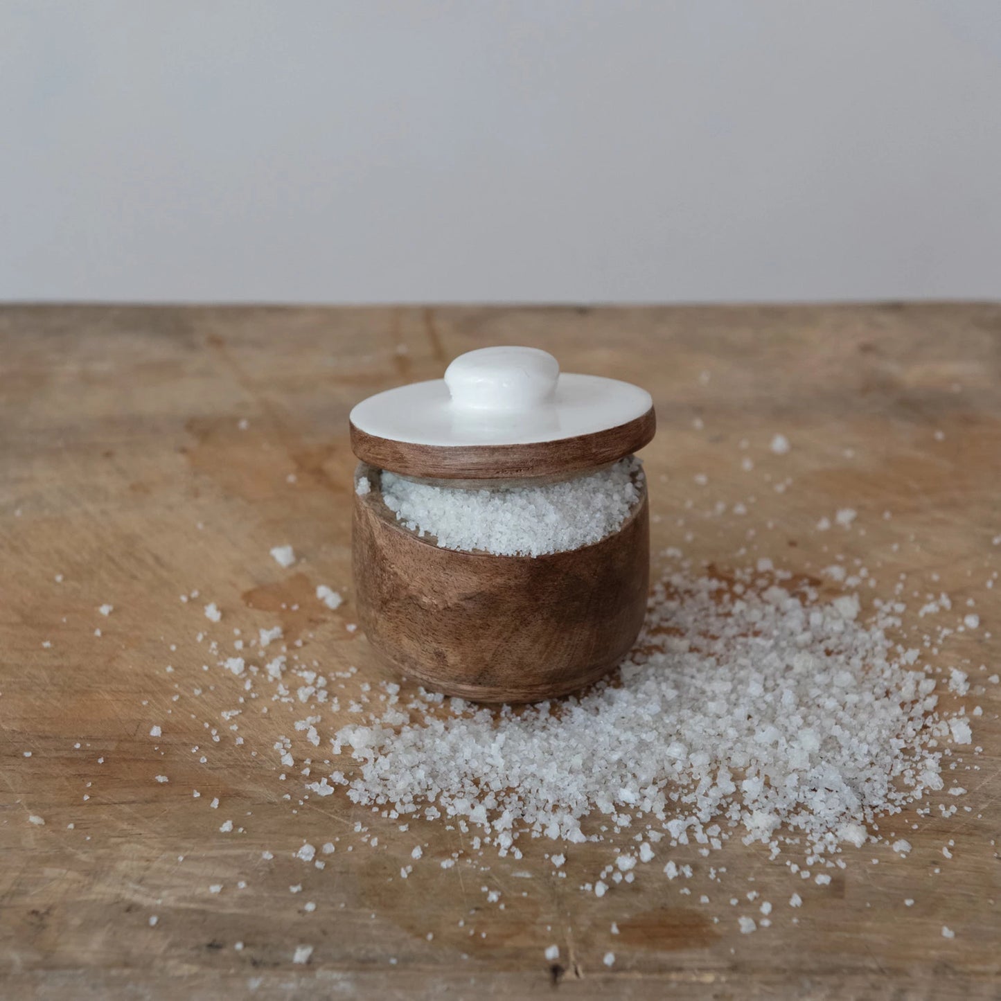 Mango Wood Pinch Pot w/ Enameled Lid, Natural & White