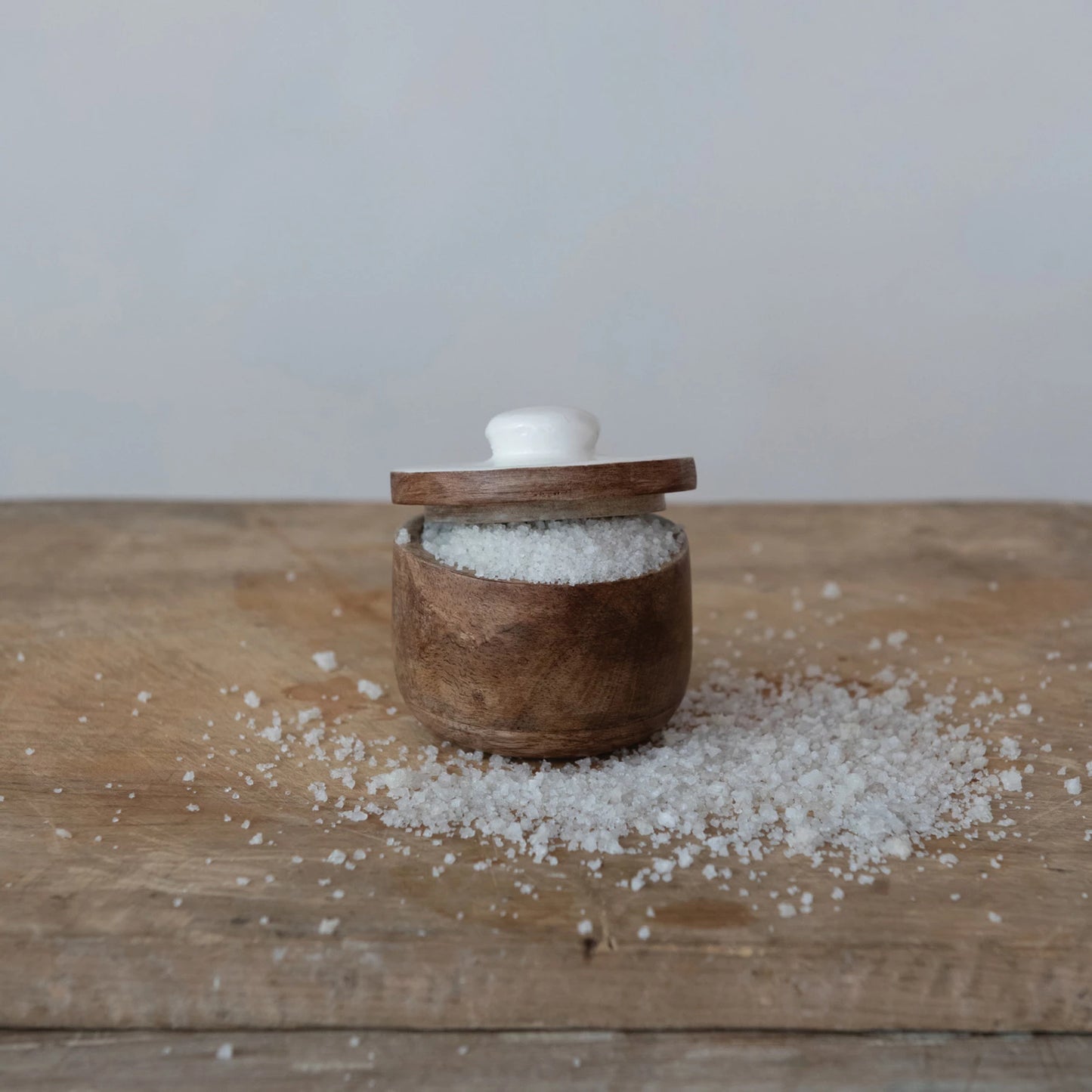 Mango Wood Pinch Pot w/ Enameled Lid, Natural & White