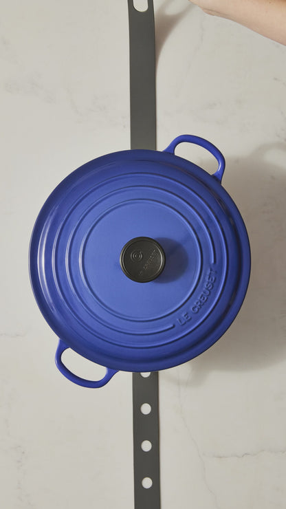 Le Creuset Silicone Travel Latch