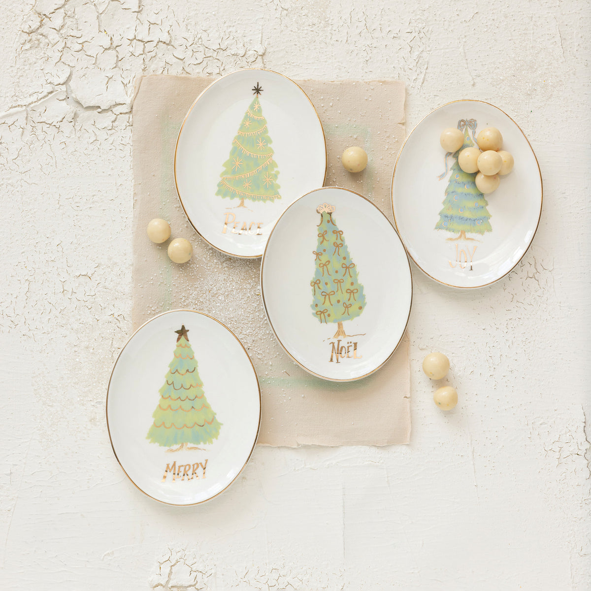 Merry & Noel Oval Stoneware Dish