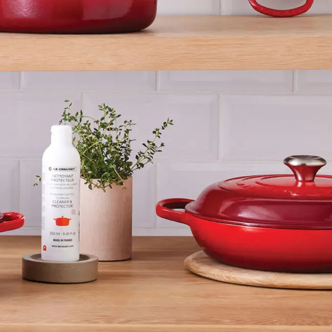 Enameled Cast Iron Cookware Cleaner LE CREUSET