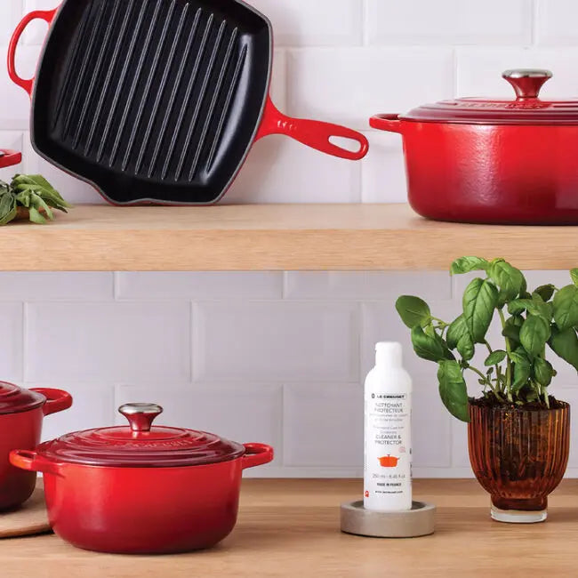 Enameled Cast Iron Cookware Cleaner LE CREUSET